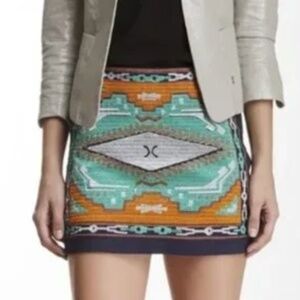 FATE Embroidered Navy Mini Skirt Sz L‎